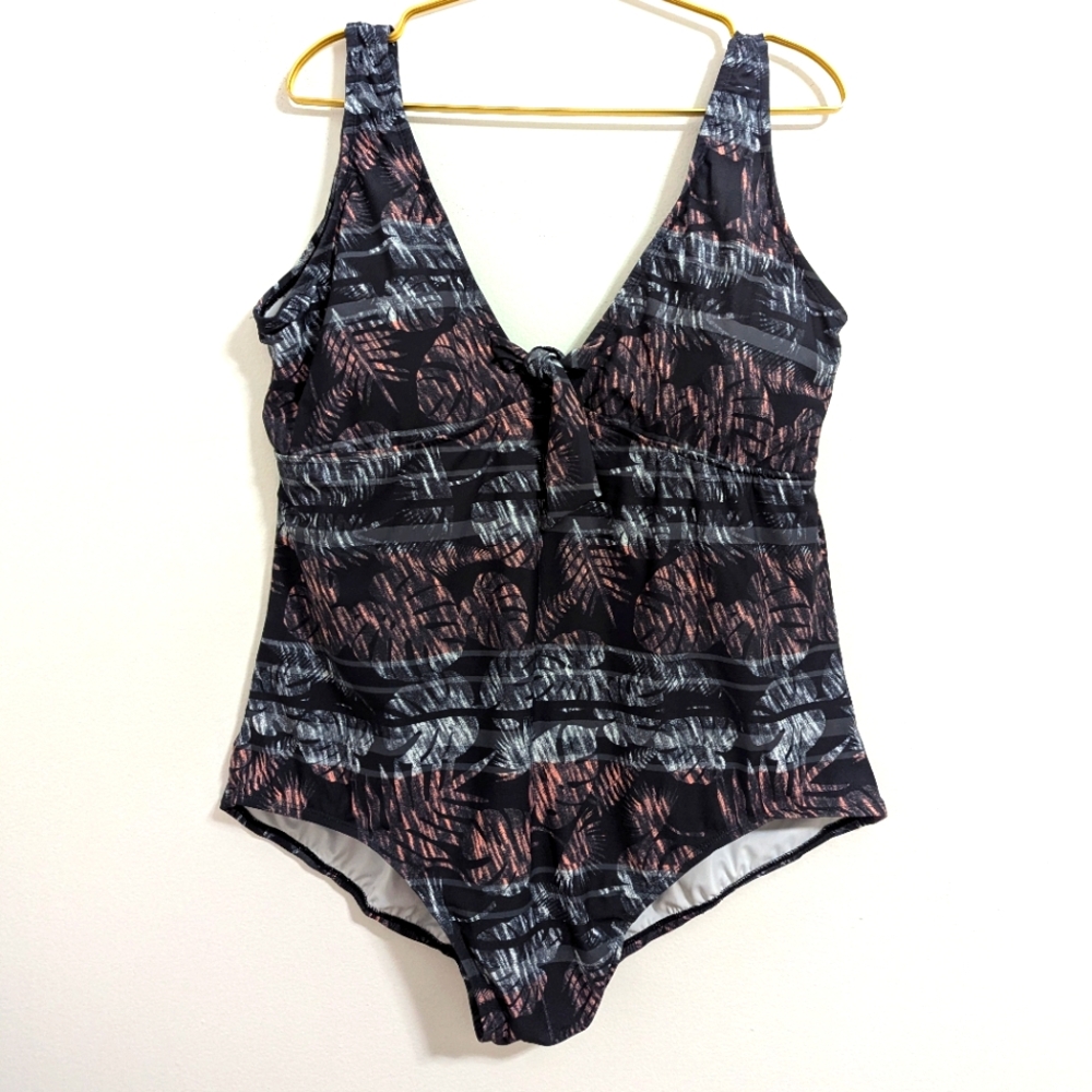 NWOT Bleu Ice Size 22 Black and Gray One Piece Swimsuit with V-Neckline